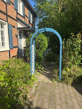 Weg in den Garten - 5 Zimmer Einfamilienhaus zum Kaufen in Hamm OT Sandbochum