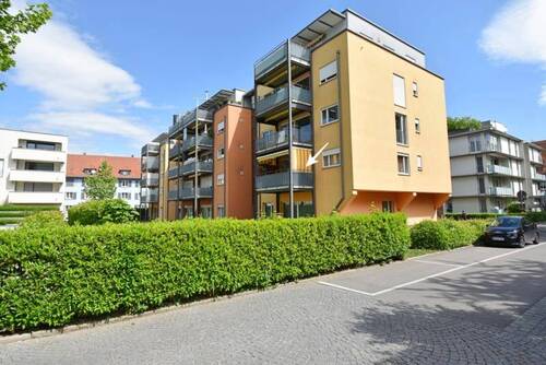 Hausansicht - 4 Zimmer Etagenwohnung zum Kaufen in Singen (Hohentwiel)