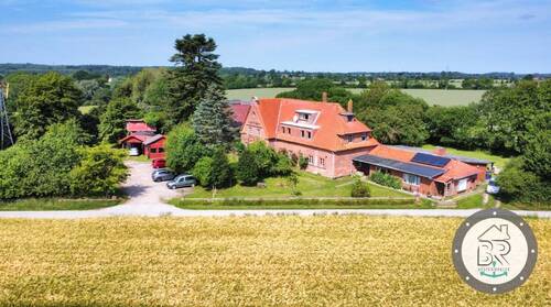 Einfahrt zum Anwesen - Mehrfamilienhaus, Wohnhaus mit 1,01 m² in Kappeln zum Kaufen