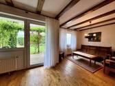 Wohnzimmer mit Zugang zur Terrasse - 5 Zimmer Reihenmittelhaus in Hemmingen