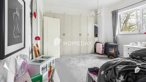 1. OG Schlafzimmer 2 - 