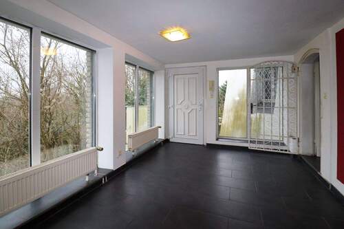 Diele - 1 Zimmer Mehrfamilienhaus, Wohnhaus in Jüchen