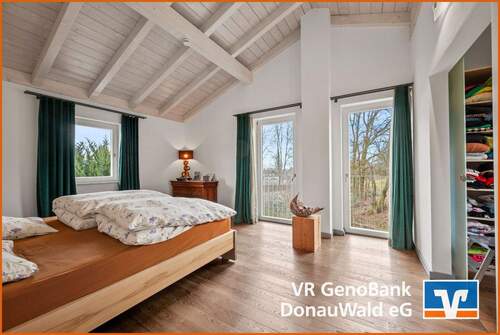 Beeindruckendes Raumgefühl durch Sichtdachstuhl - 