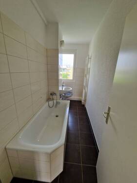 Badezimmer Musterbild - Etagenwohnung mit 58,90 m&sup2; in Gera zur Miete