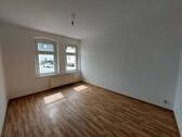 das Wohnzimmer - 2 Zimmer Etagenwohnung zur Miete in Döbeln
