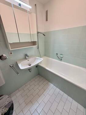 Bad vor Renovierung - 2 Zimmer Etagenwohnung in Füssen