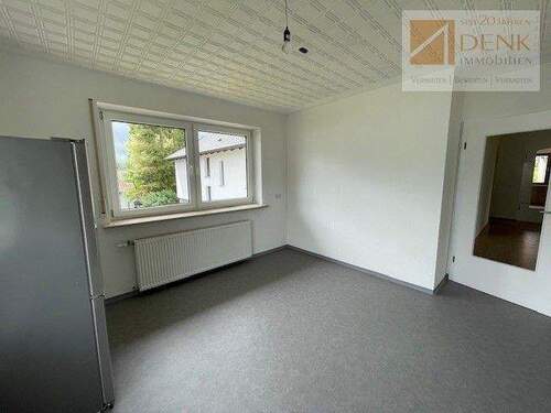 Küchenbereich mit Sitzgelegenheit - 