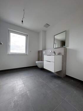 FE9CE9E9-6152-4E25-AB8B-3FE39EE5EFFE - 