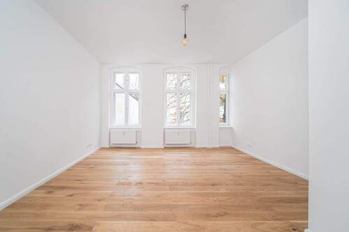 Ruhiges Zimmer zum Hof - 2 Zimmer Etagenwohnung in Berlin