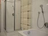 Wannen- und Duschbad - 