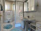 Badezimmer im Obergeschoss - 