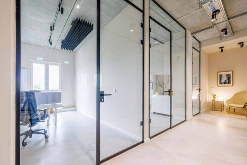 Flur - Rheinblick-Double Office: Modernes Coworking in Duisburg Ruhrort