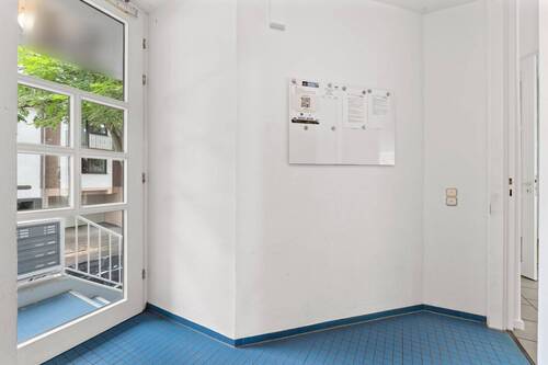 Eingang - 3 Zimmer Etagenwohnung in Bonn