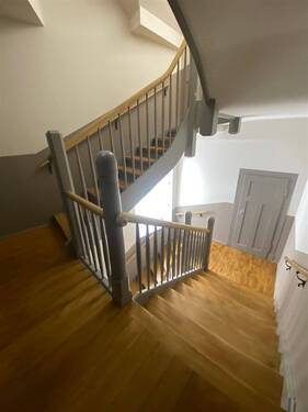 gepflegtes Treppenhaus - 