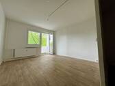 Wohnzimmer - 4 Zimmer Etagenwohnung zur Miete in Chemnitz