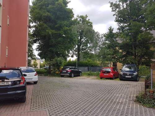 Stellplätze - 2 Zimmer Etagenwohnung zur Miete in Gera