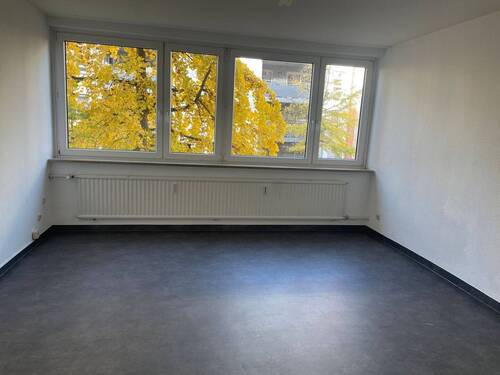 Wohnen/Schlafen - 1-Zimmer-Wohnung mit kleiner Einbauküche in Nürnberg - Stadtteil Rennweg