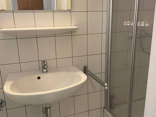 Tageslichtbad mit Dusche - 