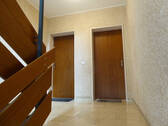 Treppenhaus ebenso - 