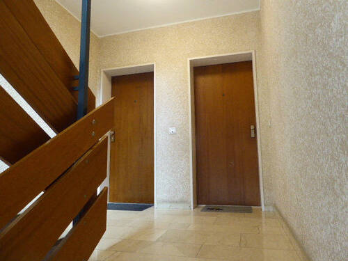 Treppenhaus ebenso - 