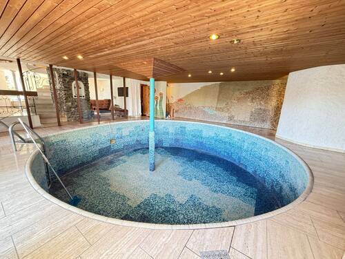 Schwimmbad C - 
