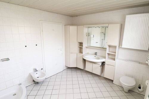 Badezimmer im Erdgeschoss - 