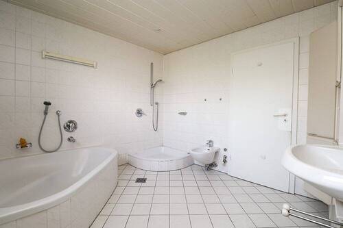 Badezimmer im Erdgeschoss - 