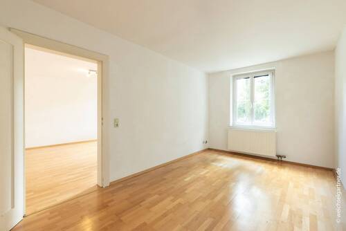 Wohnung EG – Zimmer/Wohnzimmer - 