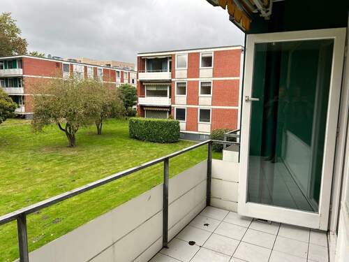 Balkon ins Grüne - 