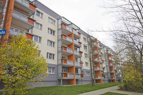 Ansicht hinten - 3 Zimmer Etagenwohnung zur Miete in Halle (Saale)