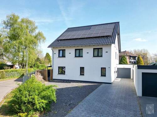 Vorderansicht - Modernes Traumhaus: Stilvoll und energieeffizient