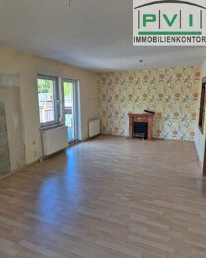 Wohnzimmer - 4 Zimmer Doppelhaushälfte zum Kaufen in Johanngeoergenstadt