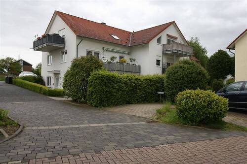 Blick auf den Balkon - 2 Zimmer Etagenwohnung zum Kaufen in Schwalmstadt