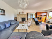 Wohnzimmer - 7 Zimmer Mehrfamilienhaus, Wohnhaus zum Kaufen in Stuttgart