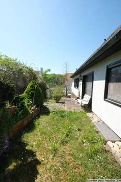 Garten auf der Südostseite mit Ausblick - 