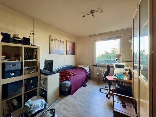 Kinder- oder Arbeitszimmer - 