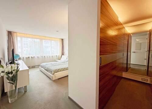Schlafzimmer & Ankleide - 