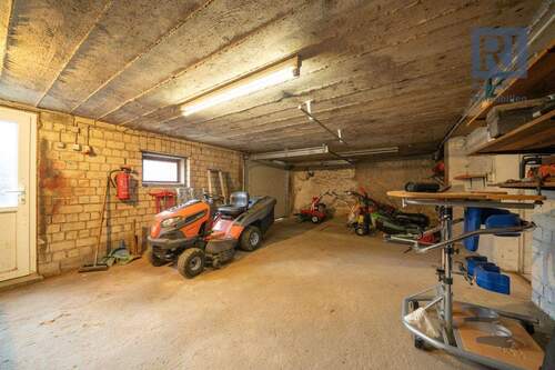 Garage und Werkstatt - 