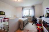 Schlafzimmer - Etagenwohnung mit 75,00 m² in Augsburg zum Kaufen