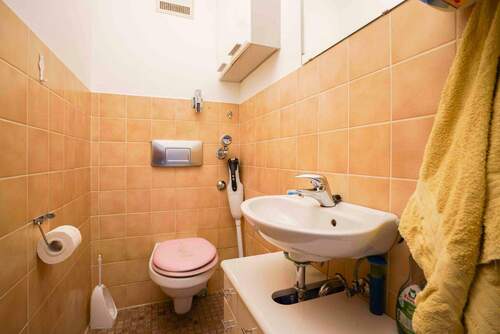 WC - 