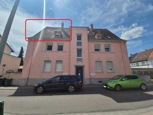 Vorderansicht - Ein Ort zum Leben, Lachen, Lieben: Charmante Dachgeschosswohnung im Herzen von Grünstadt