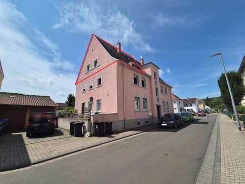 Vorderansicht von links - 4 Zimmer Etagenwohnung zum Kaufen in Grünstadt