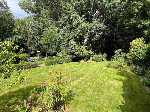 Ausgesprochen idyllisch - 5 Zimmer Einfamilienhaus in Ammersbek