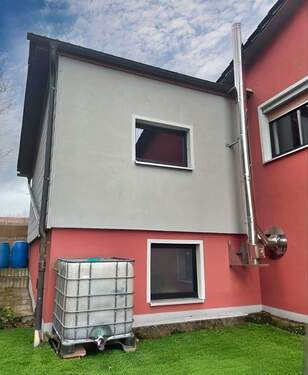 Garage mit Unterkellerung, Edelstahlkamin EG Wohnhaus - 7 Zimmer Einfamilienhaus in Marktleugast