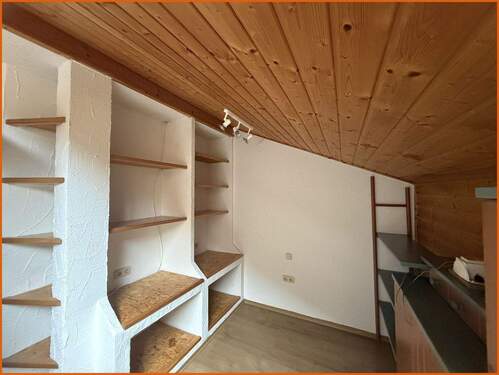 Begehbarer Schrank/Kinderzimmer - 