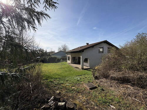 Ansicht aus Südosten - Einfamilienhaus mit 167,00 m&sup2; in Ellwangen zum Kaufen