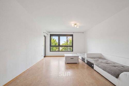 WOHNZIMMER - 
