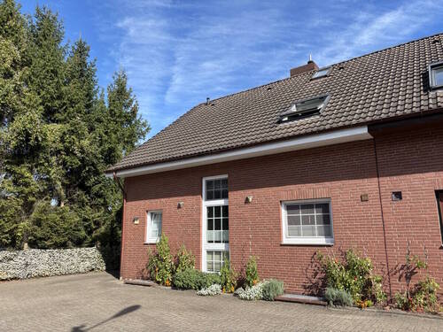 IMG_3079 - PURNHAGEN-IMMOBILIEN - Vegesack, zweite Baureihe, gepfl. Doppelhaushälfte aus 1987 mit Garage