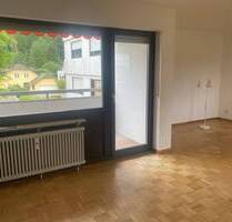 Höchberg, 2 Zi-Wohnung ca.62 qm, EBK, TG, Kaufpreis 234.000,- EUR