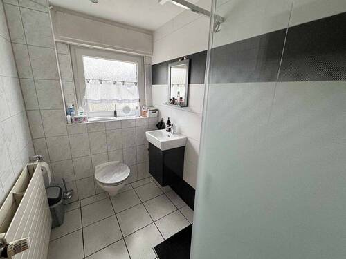 EG rechts Duschbad - 